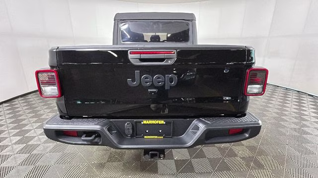 2022 Black Clearcoat Jeep Gladiator Sport 4X4 Truck