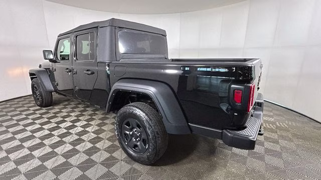 2022 Black Clearcoat Jeep Gladiator Sport 4X4 Truck