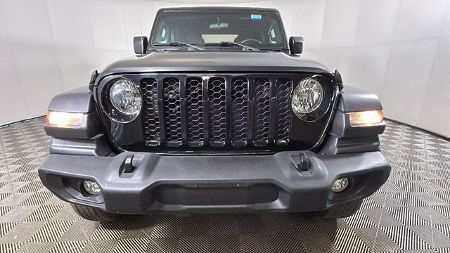 2022 Black Clearcoat Jeep Gladiator Sport 4X4 Truck