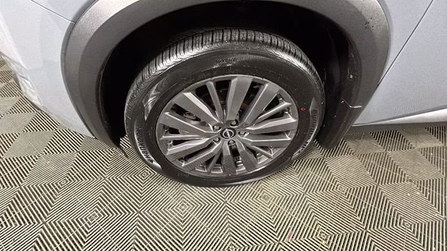 2024 Solid Gray/Super Black Nissan Pathfinder SL 4X4 SUV