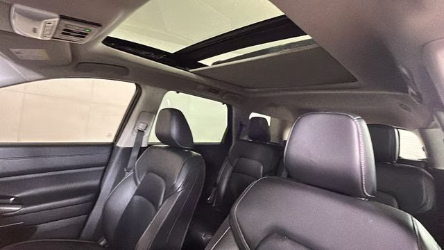 2024 Solid Gray/Super Black Nissan Pathfinder SL 4X4 SUV