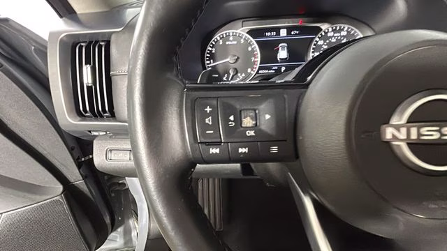 2024 Solid Gray/Super Black Nissan Pathfinder SL 4X4 SUV