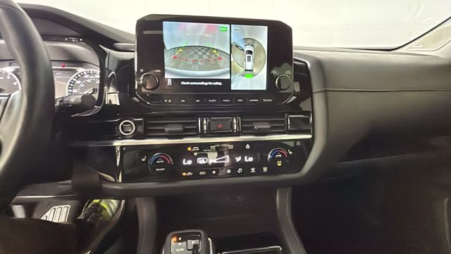 2024 Solid Gray/Super Black Nissan Pathfinder SL 4X4 SUV