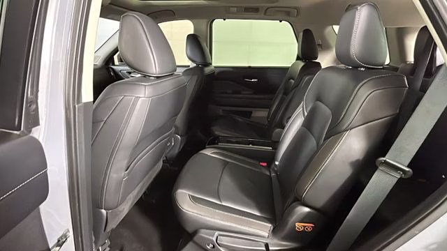 2024 Solid Gray/Super Black Nissan Pathfinder SL 4X4 SUV