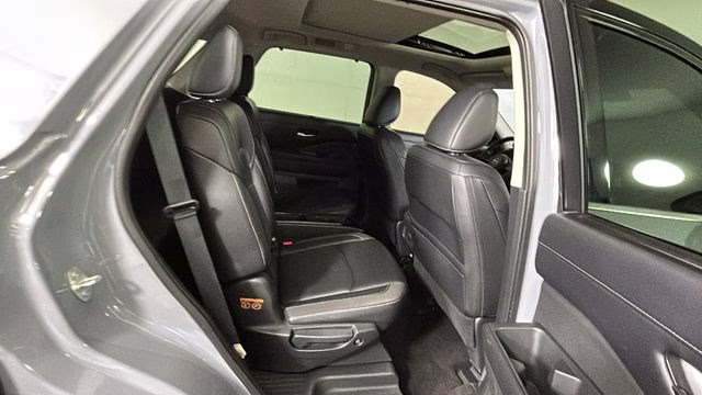 2024 Solid Gray/Super Black Nissan Pathfinder SL 4X4 SUV