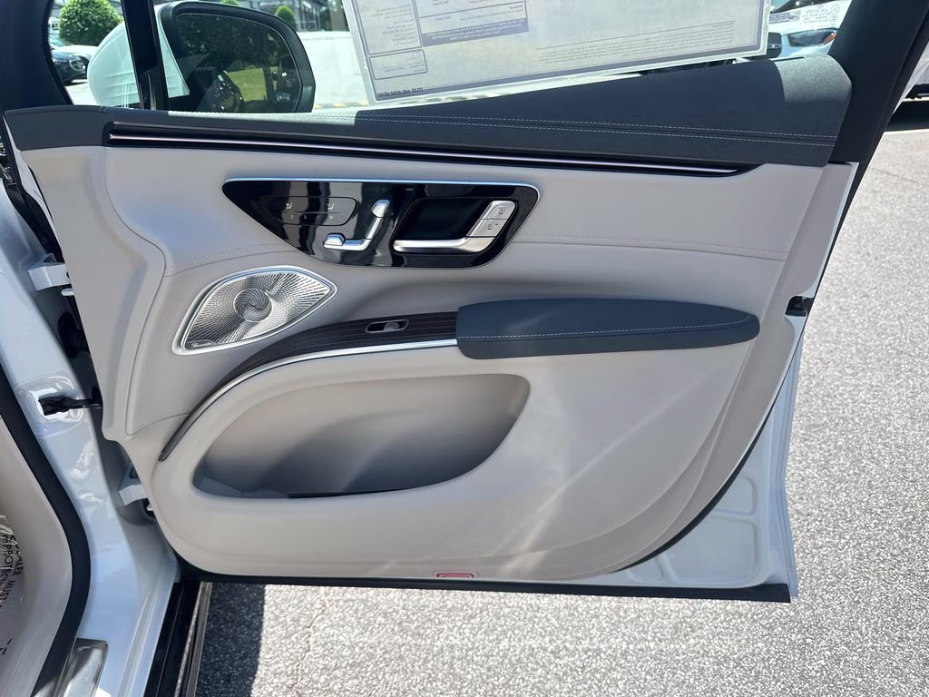 2026 Moonlight Mercedes-Benz EQS 400 AWD SUV