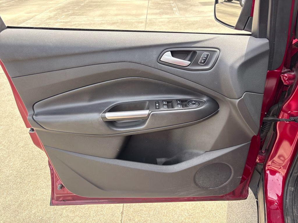 2017 Ruby Red Metallic Ford Escape SE FWD SUV