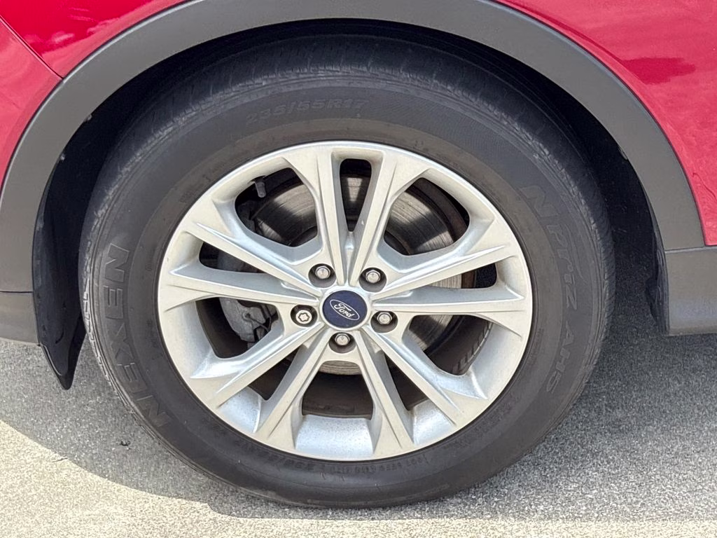 2017 Ruby Red Metallic Ford Escape SE FWD SUV