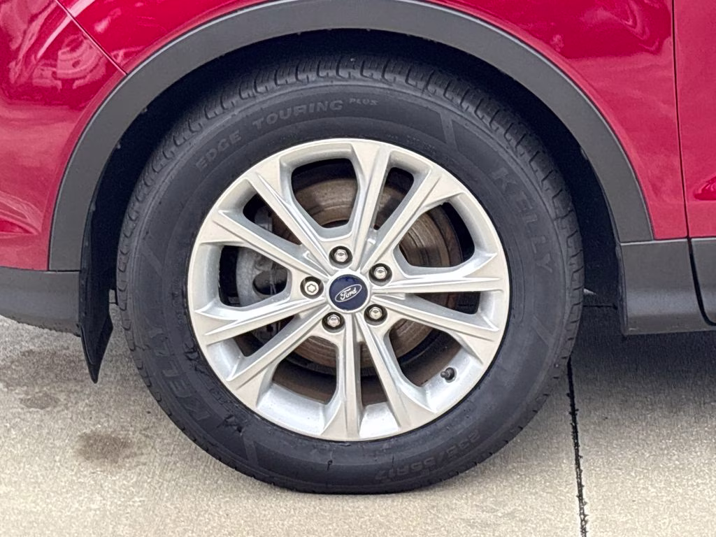 2017 Ruby Red Metallic Ford Escape SE FWD SUV