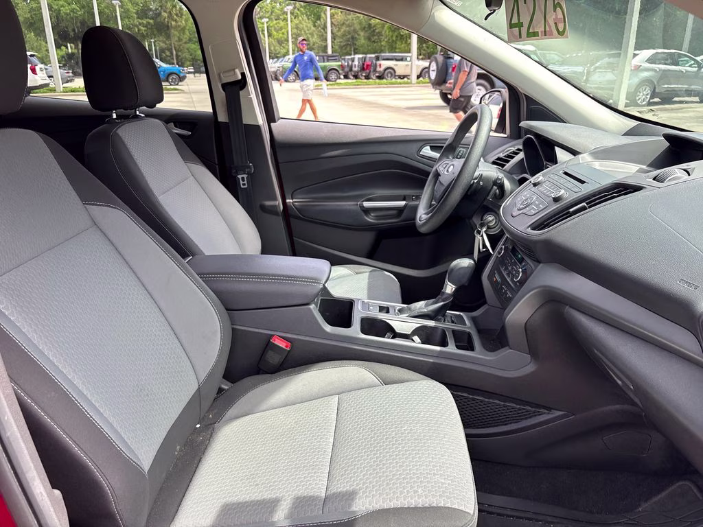 2017 Ruby Red Metallic Ford Escape SE FWD SUV