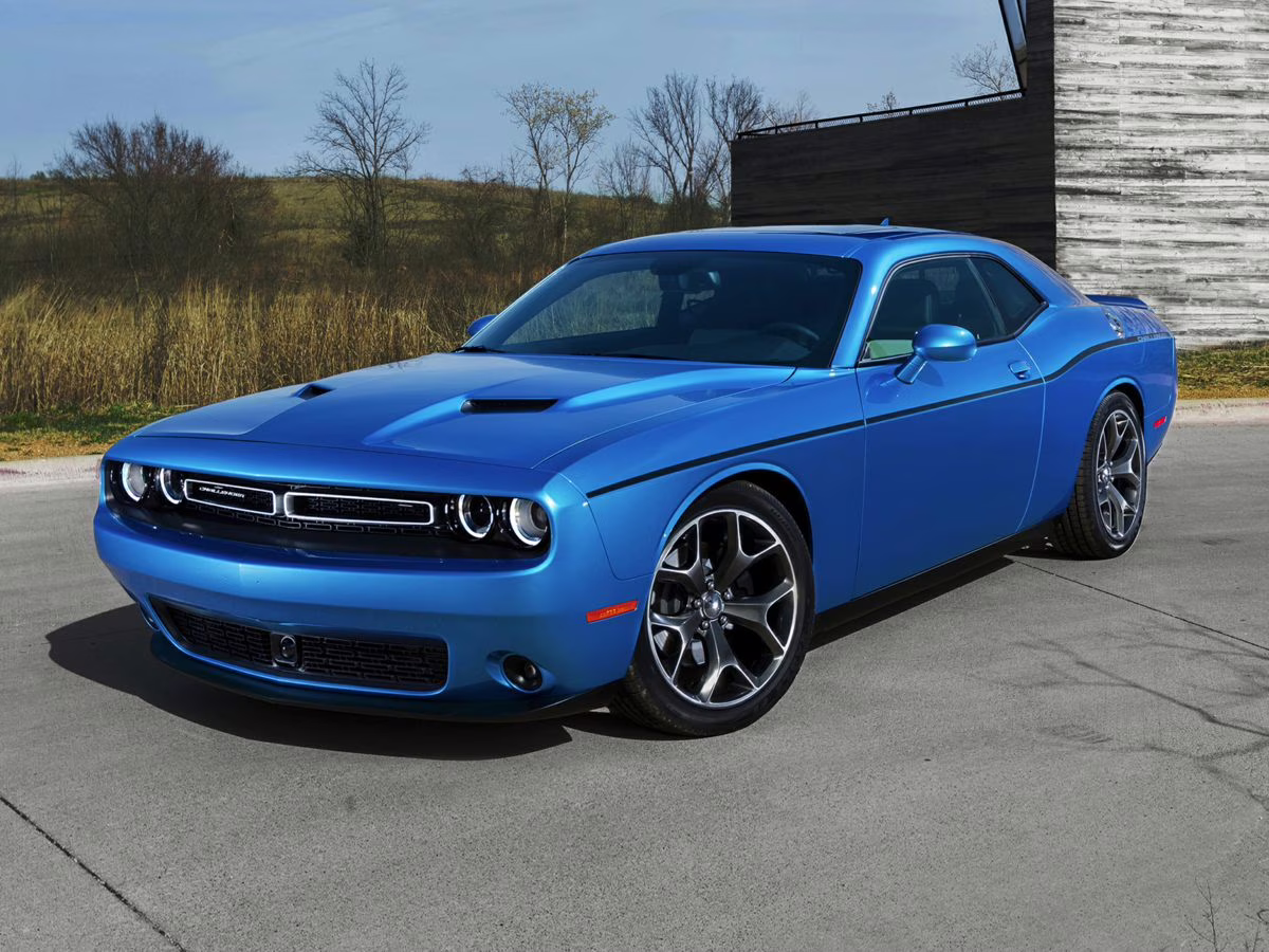 2017 Pitch Black Clearcoat Dodge Challenger SXT RWD Coupe