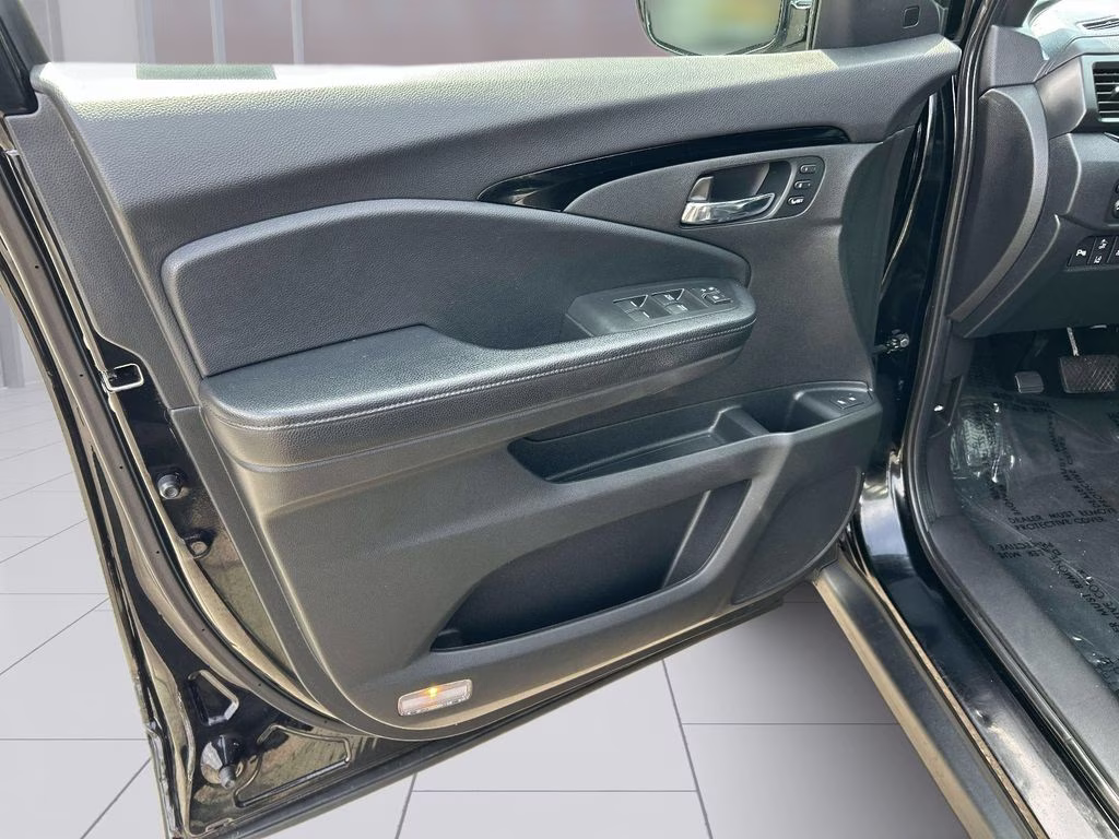 2020 Black Honda Passport Elite AWD SUV