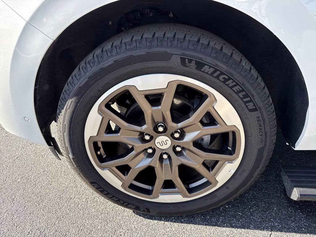 2025 Star White Metallic Tri-Coat Ford Expedition King Ranch 4X4 SUV