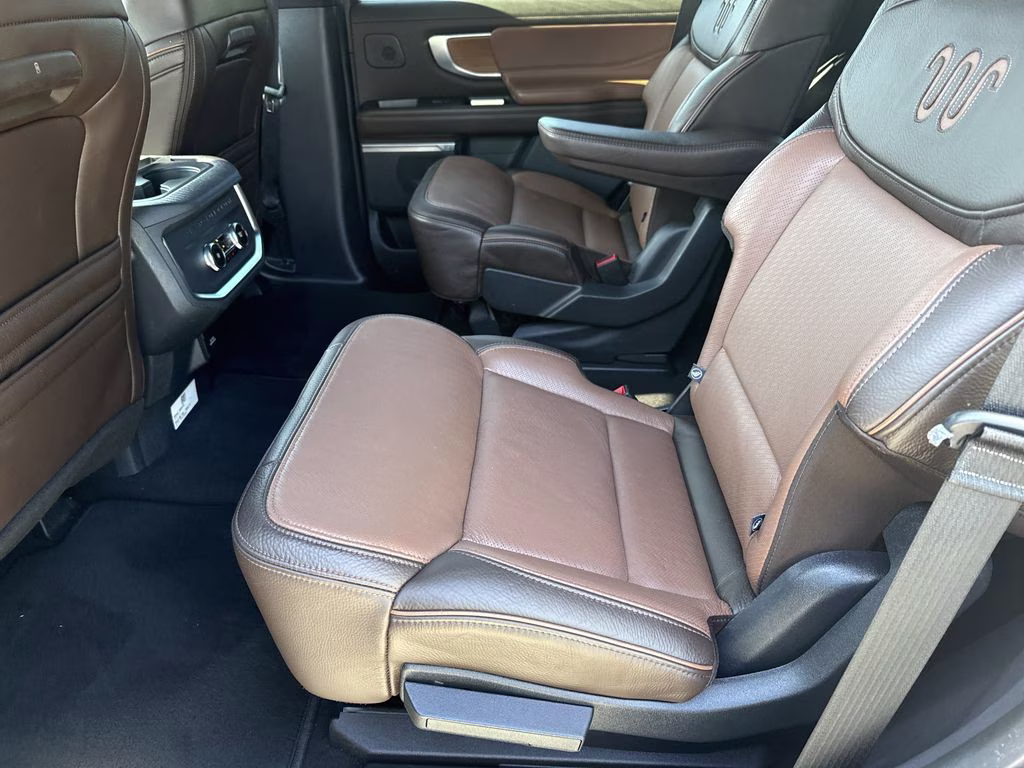 2025 Star White Metallic Tri-Coat Ford Expedition King Ranch 4X4 SUV