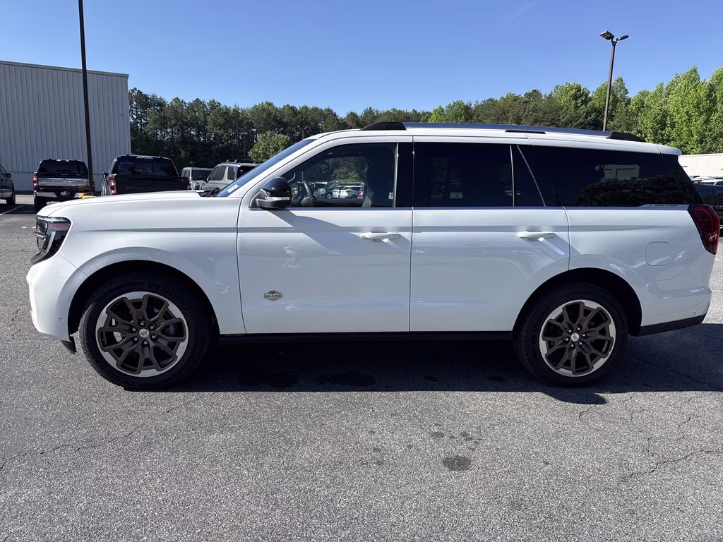 2025 Star White Metallic Tri-Coat Ford Expedition King Ranch 4X4 SUV