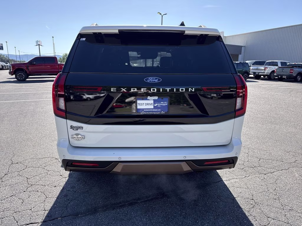 2025 Star White Metallic Tri-Coat Ford Expedition King Ranch 4X4 SUV