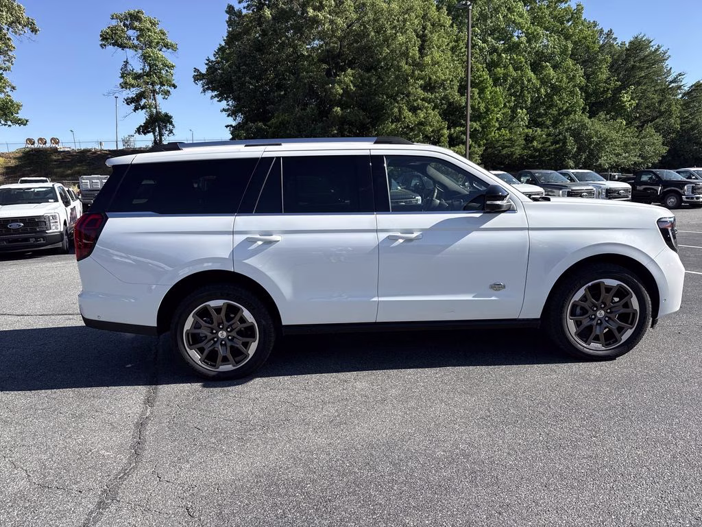 2025 Star White Metallic Tri-Coat Ford Expedition King Ranch 4X4 SUV