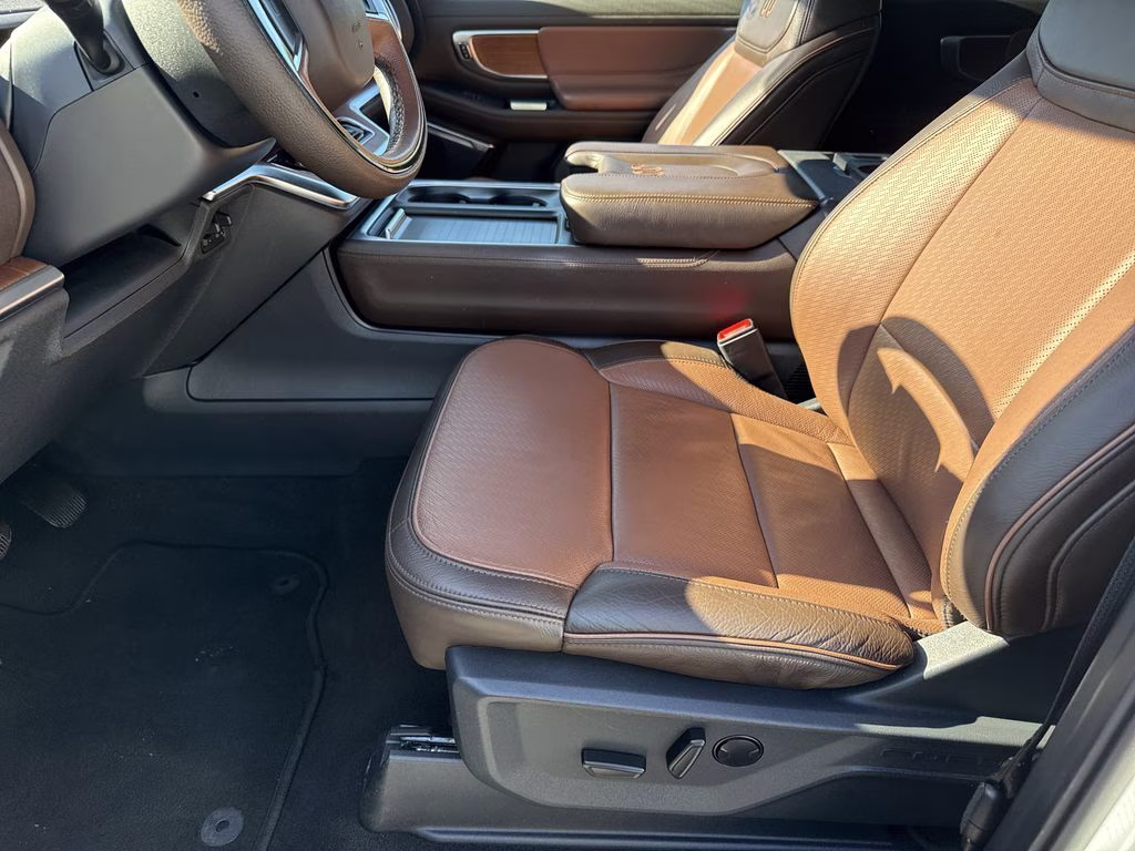 2025 Star White Metallic Tri-Coat Ford Expedition King Ranch 4X4 SUV