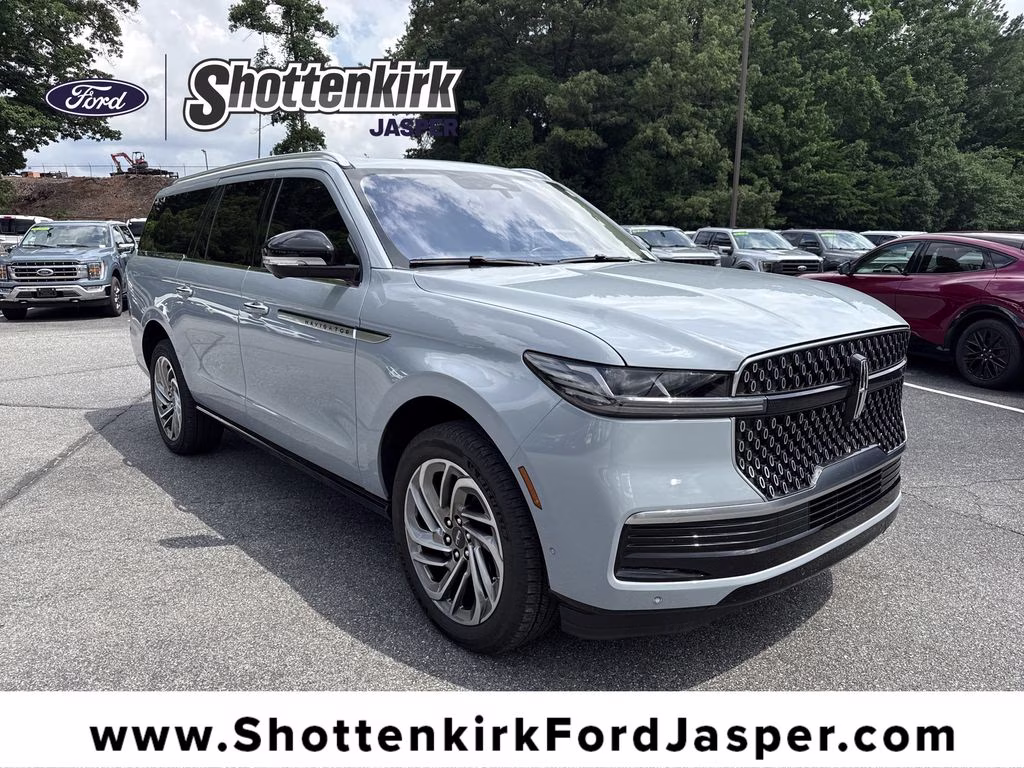 2025 Gray Mist Metallic Tri-Coat Lincoln Navigator L Reserve 4X4 SUV