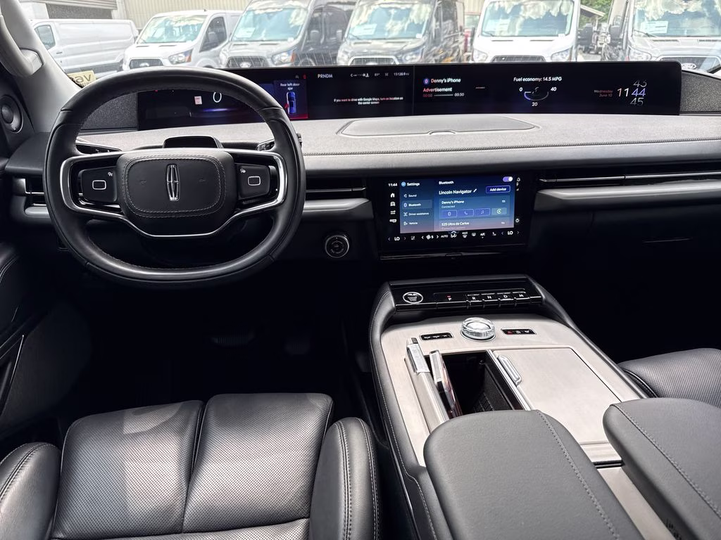 2025 Gray Mist Metallic Tri-Coat Lincoln Navigator L Reserve 4X4 SUV