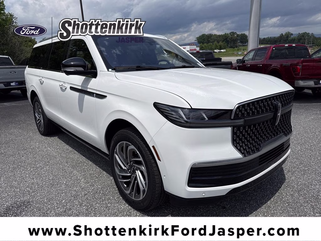 2025 Pristine White Metallic Tri-Coat Lincoln Navigator L Reserve 4X4 SUV