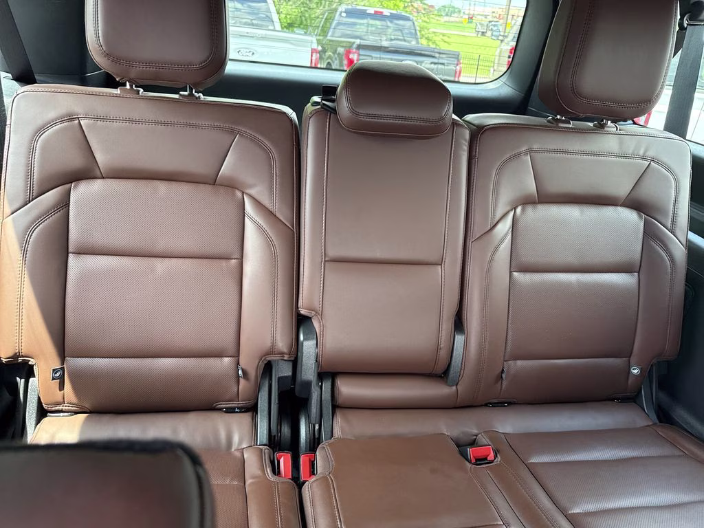 2025 Pristine White Metallic Tri-Coat Lincoln Navigator L Reserve 4X4 SUV