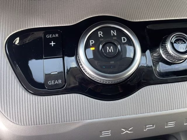 2026 Glacier Gray Metallic Tri-Coat Ford Expedition Max Active 4X4 SUV