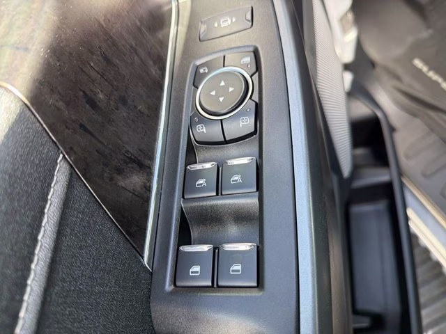 2024 Glacier Gray Metallic Tri-Coat Ford Super Duty F-250 SRW Lariat 4X4 Truck