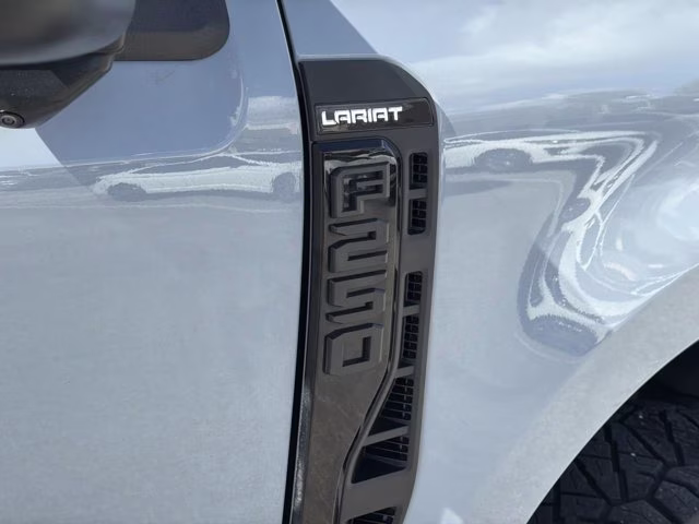 2024 Glacier Gray Metallic Tri-Coat Ford Super Duty F-250 SRW Lariat 4X4 Truck