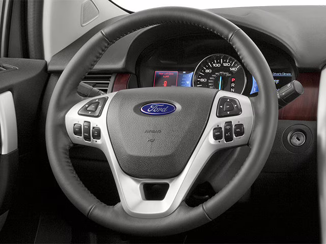 2014 White Platinum Clearcoat Metallic Ford Edge SEL FWD SUV