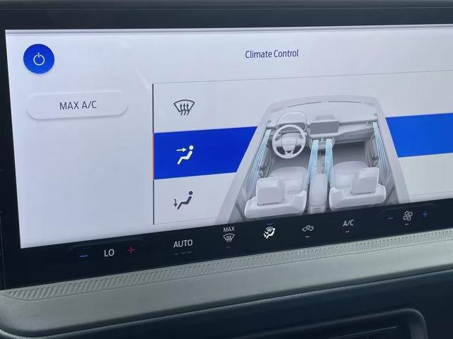2026 Oxford White Ford Maverick XL FWD Truck