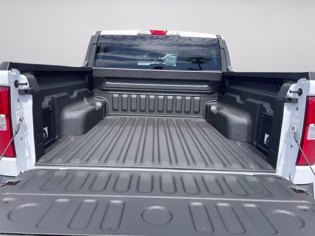 2026 Oxford White Ford Maverick XL FWD Truck
