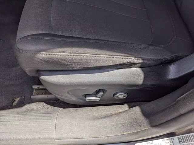 2015 Black Clearcoat Chrysler 200 Limited FWD Sedan