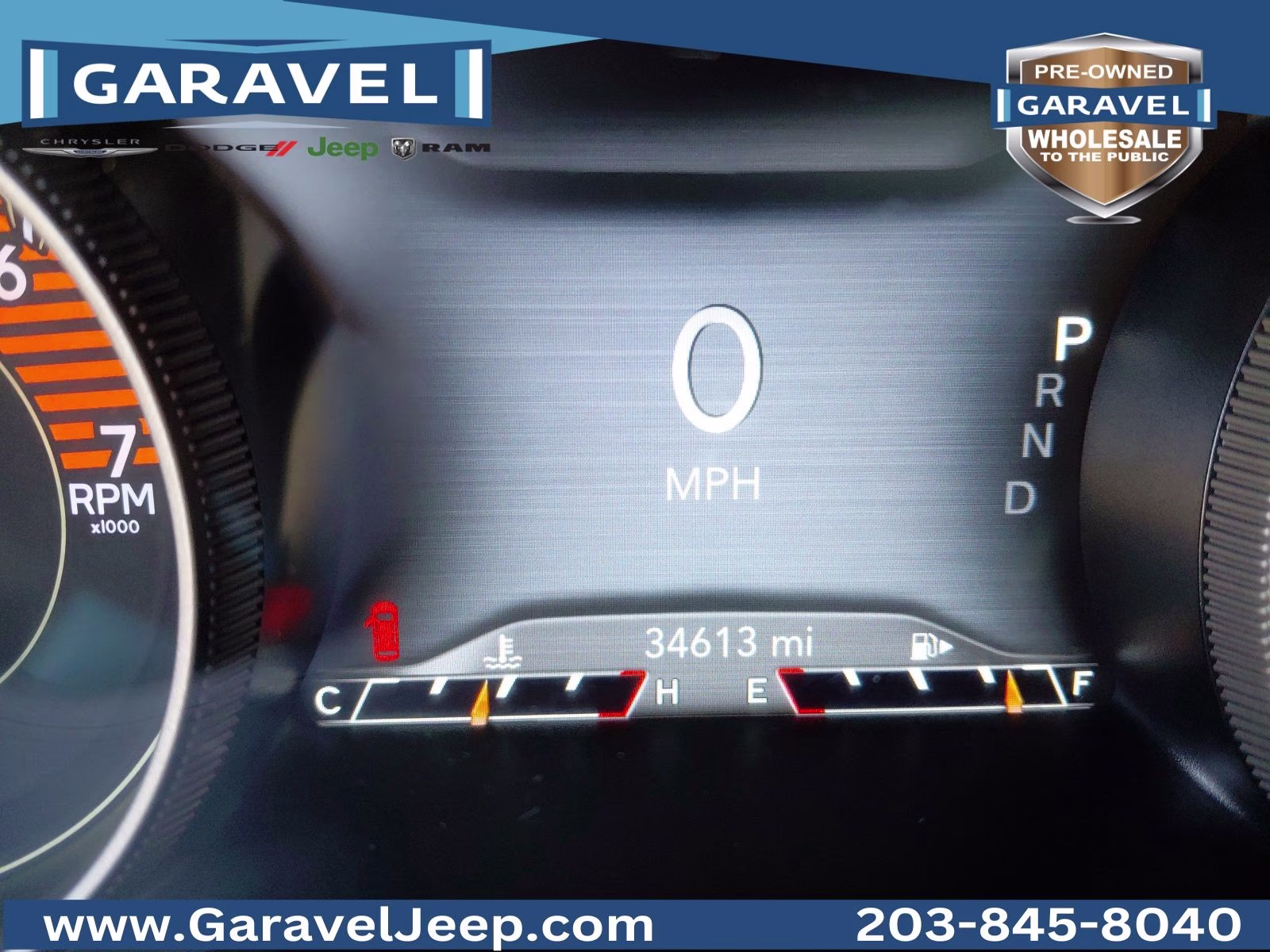 2019 Diamond Black Crystal Pearlcoat Jeep Cherokee Overland 4X4 SUV