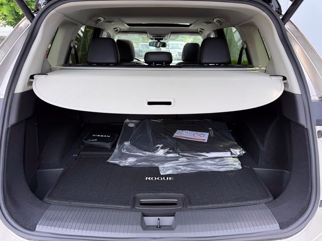 2026 Champagne Silver Metallic Nissan Rogue Platinum AWD SUV
