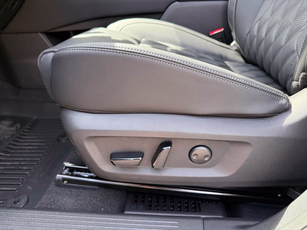 2026 Champagne Silver Metallic Nissan Rogue Platinum AWD SUV