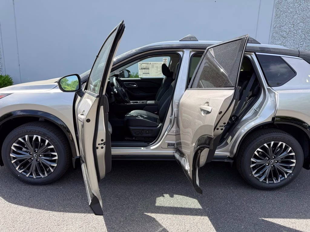 2026 Champagne Silver Metallic Nissan Rogue Platinum AWD SUV