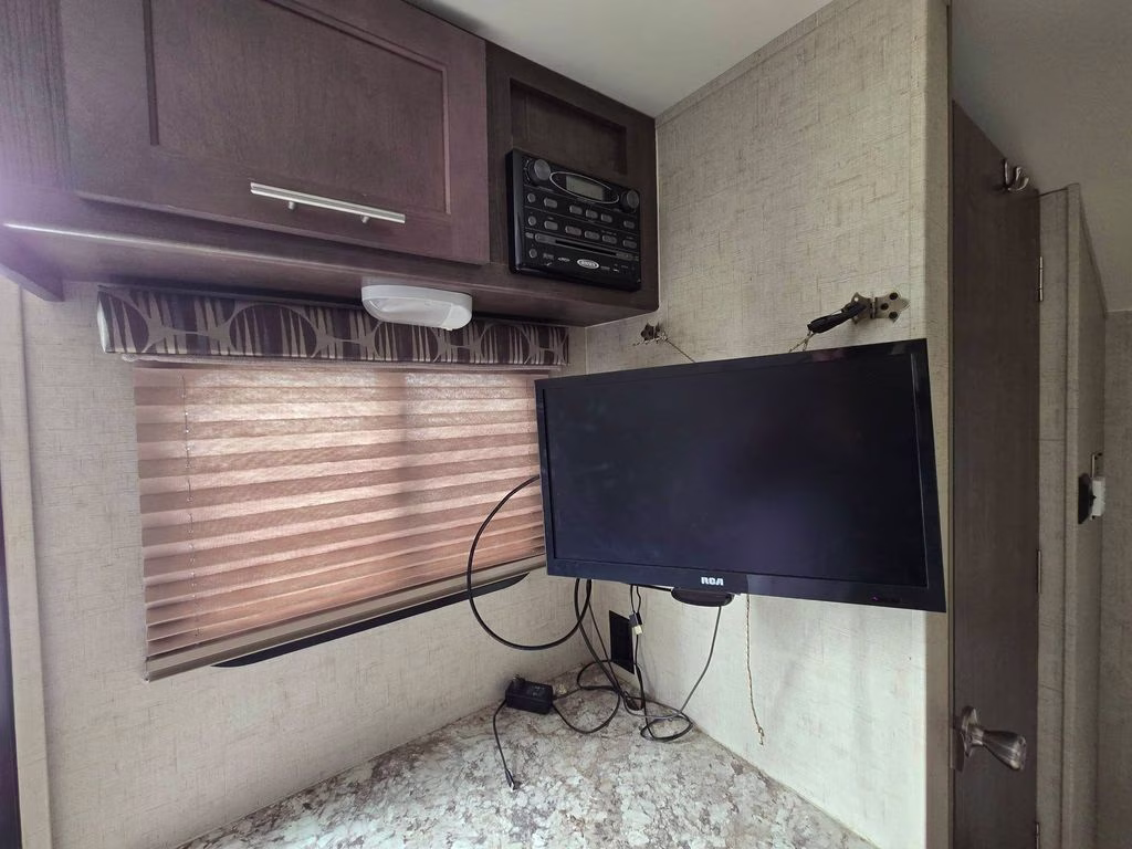 2015 Green Forest River R-POD 181G RV
