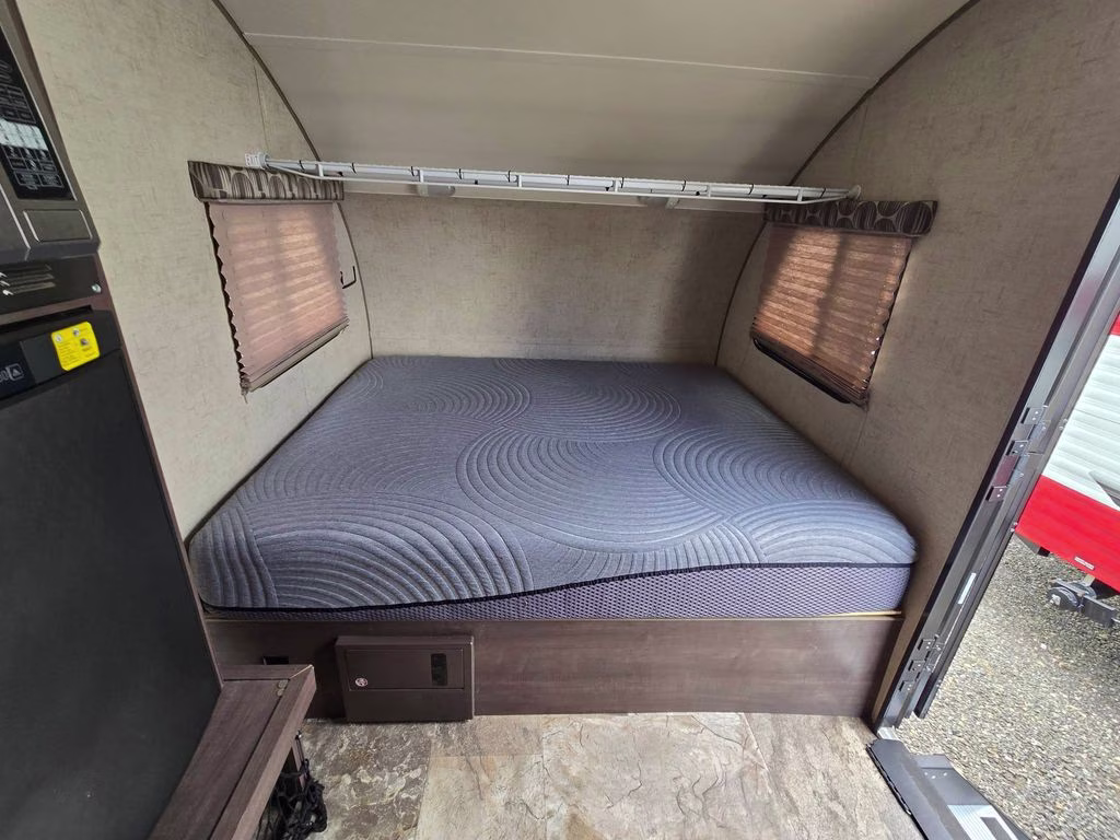 2015 Green Forest River R-POD 181G RV