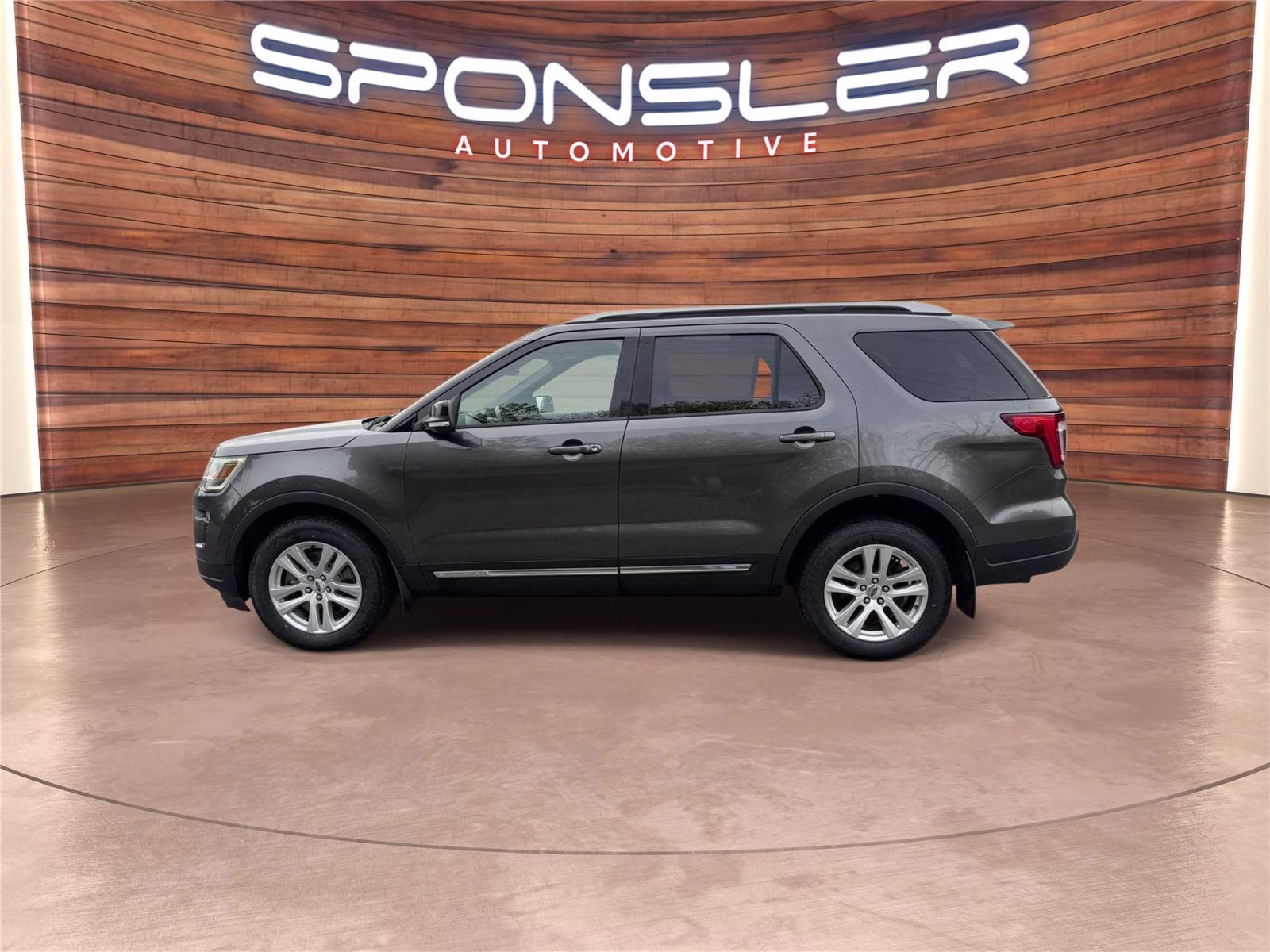 Used 2018 Ford Explorer XLT with VIN 1FM5K8DH6JGB05905 for sale in Ashland, OH