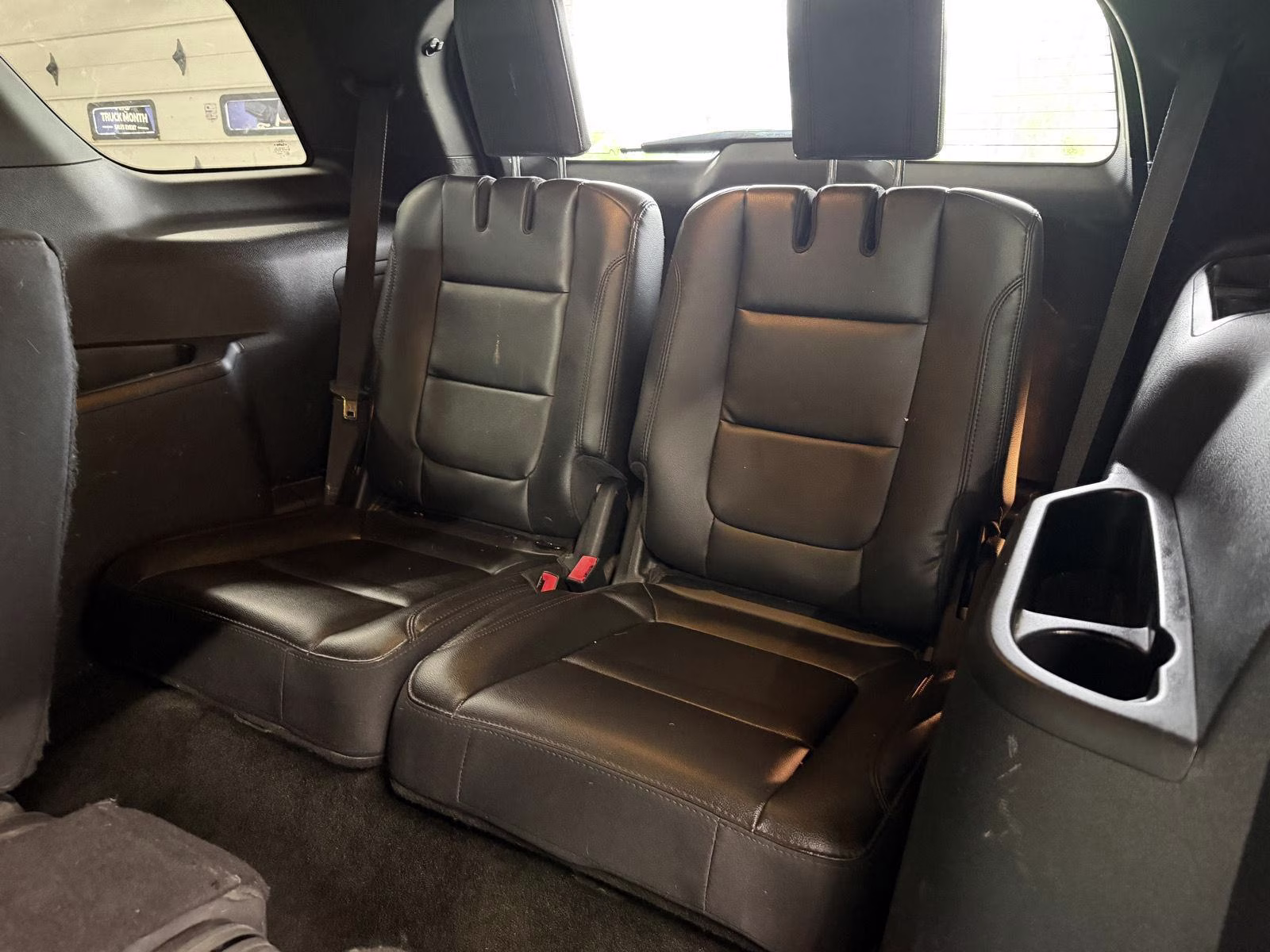 2018 Magnetic Metallic Ford Explorer XLT 4X4 SUV