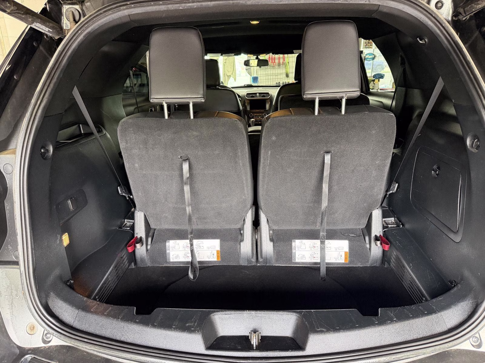 2018 Magnetic Metallic Ford Explorer XLT 4X4 SUV
