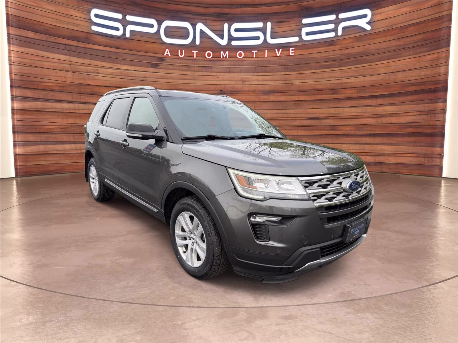 2018 Magnetic Metallic Ford Explorer XLT 4X4 SUV