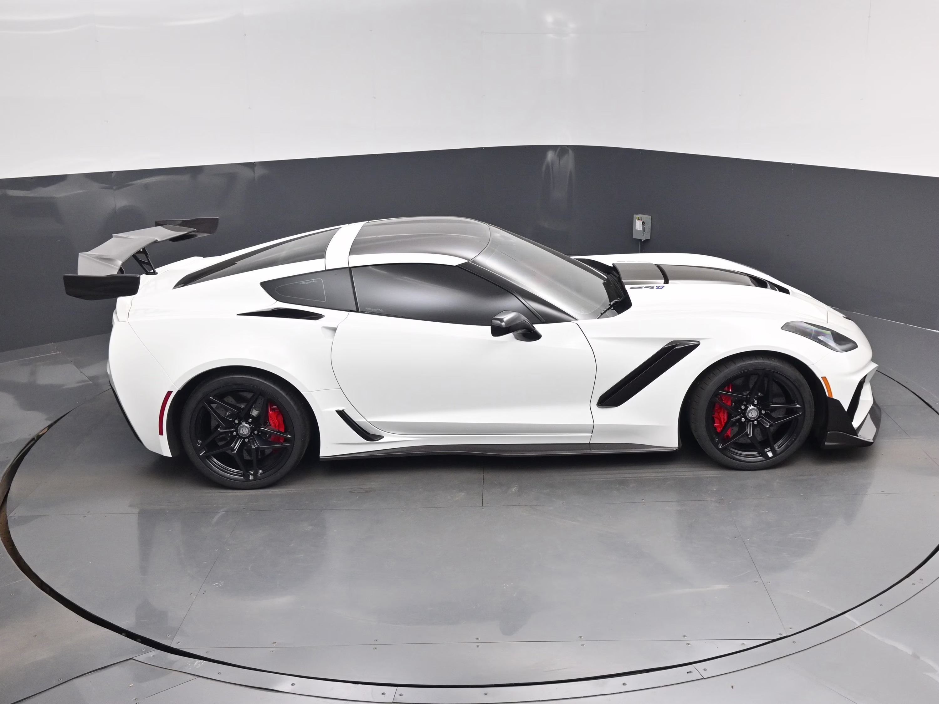 2019 Arctic White Chevrolet Corvette ZR1 RWD Coupe