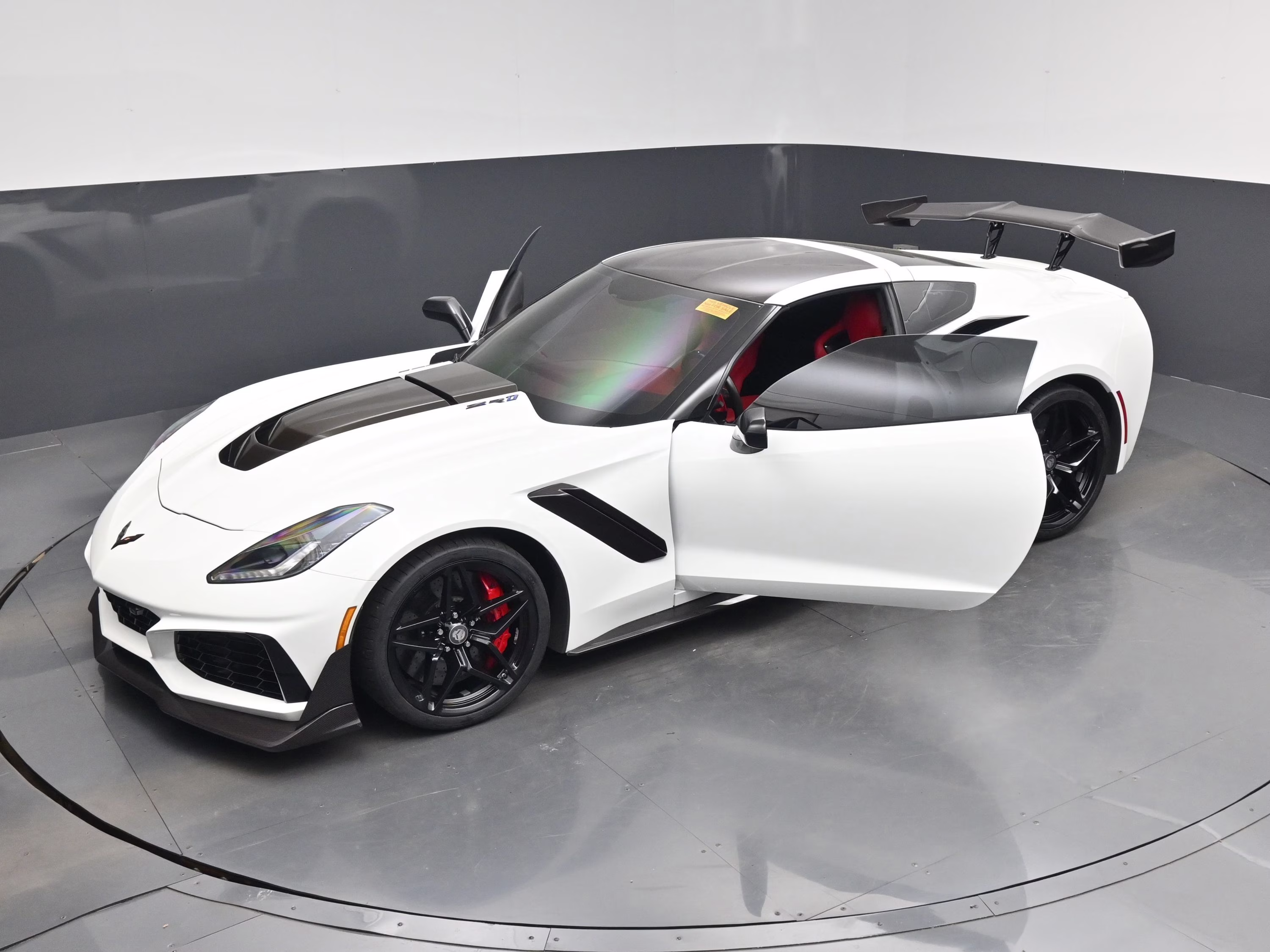 2019 Arctic White Chevrolet Corvette ZR1 RWD Coupe