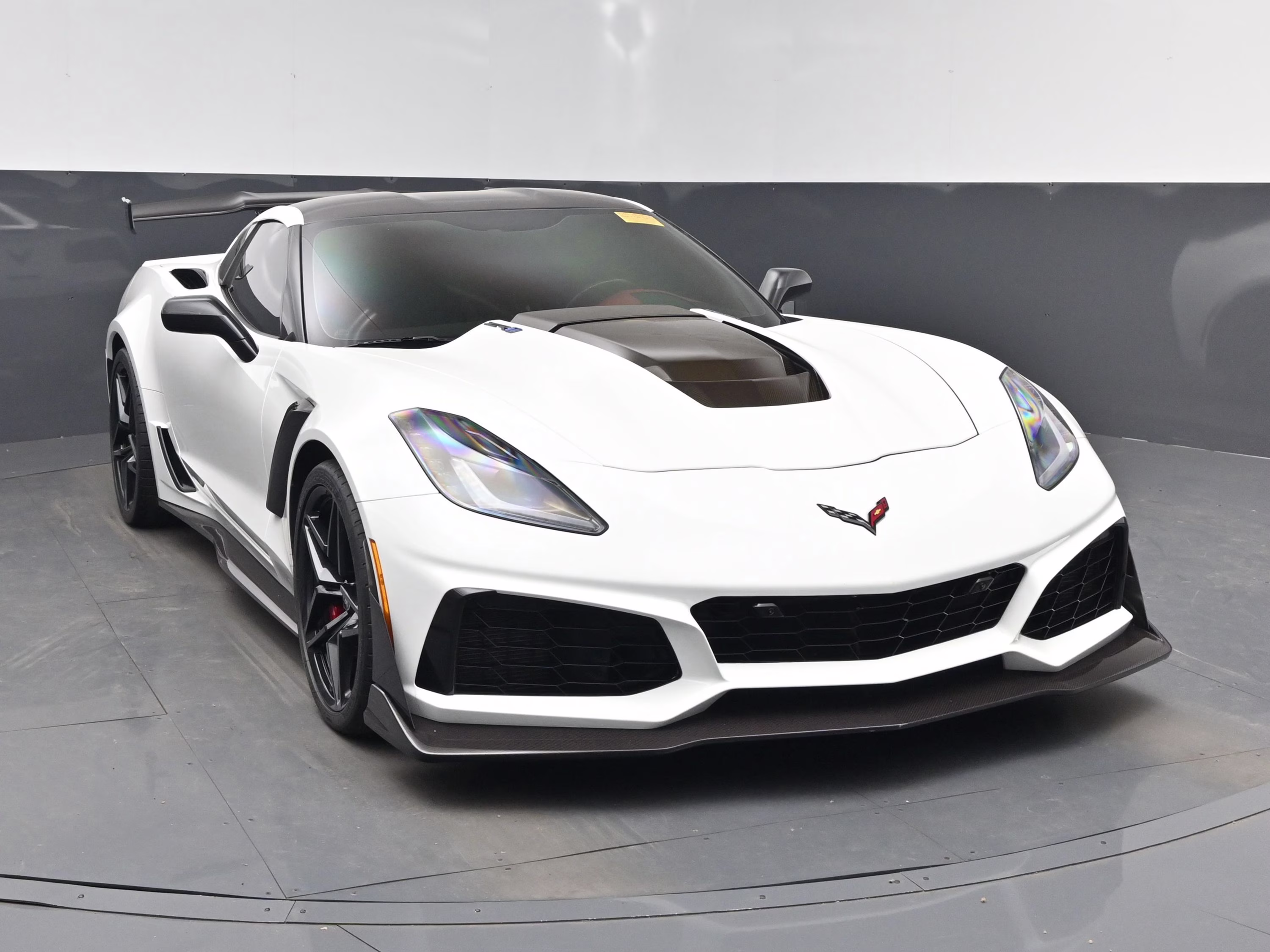 2019 Arctic White Chevrolet Corvette ZR1 RWD Coupe