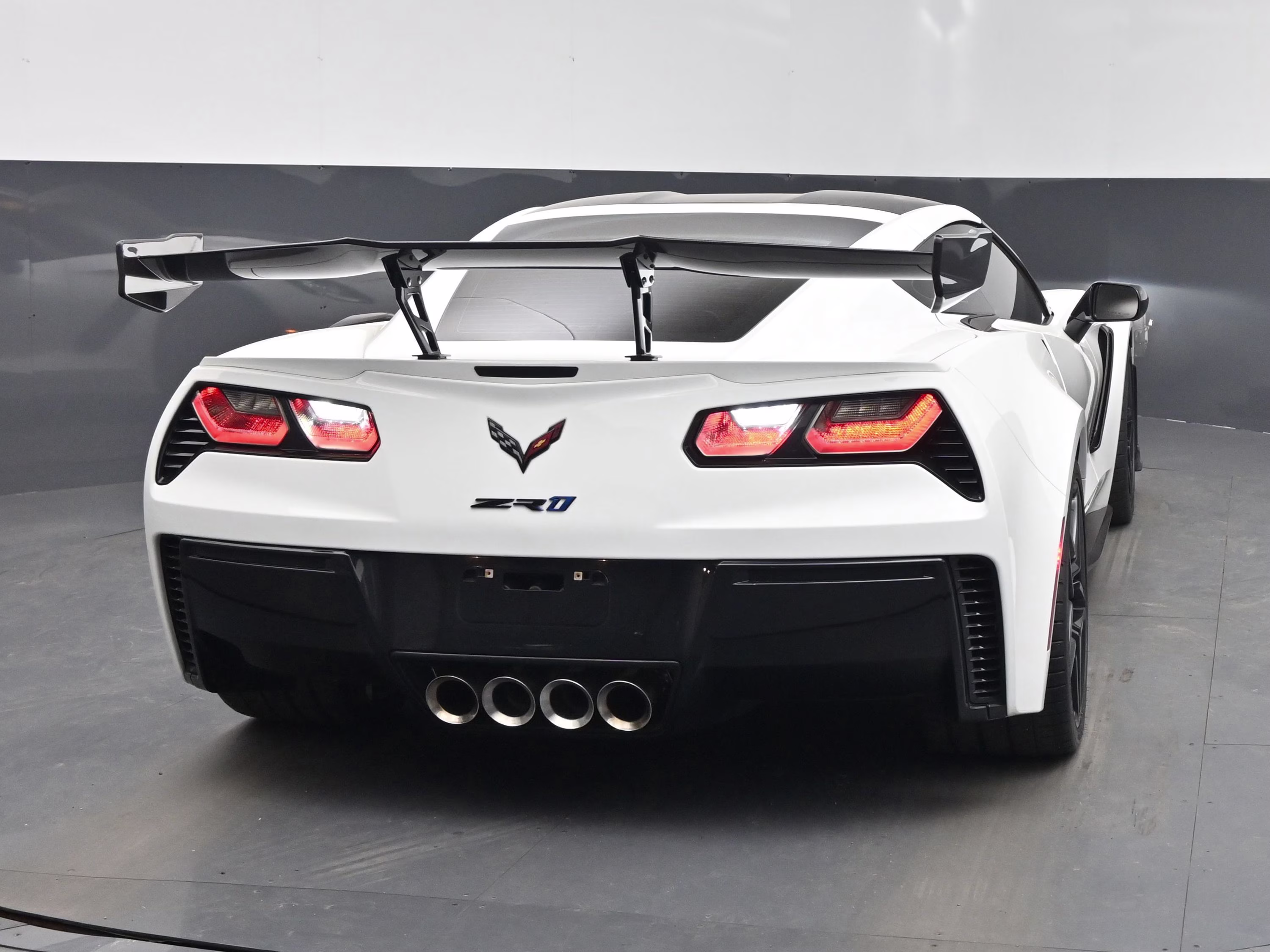 2019 Arctic White Chevrolet Corvette ZR1 RWD Coupe