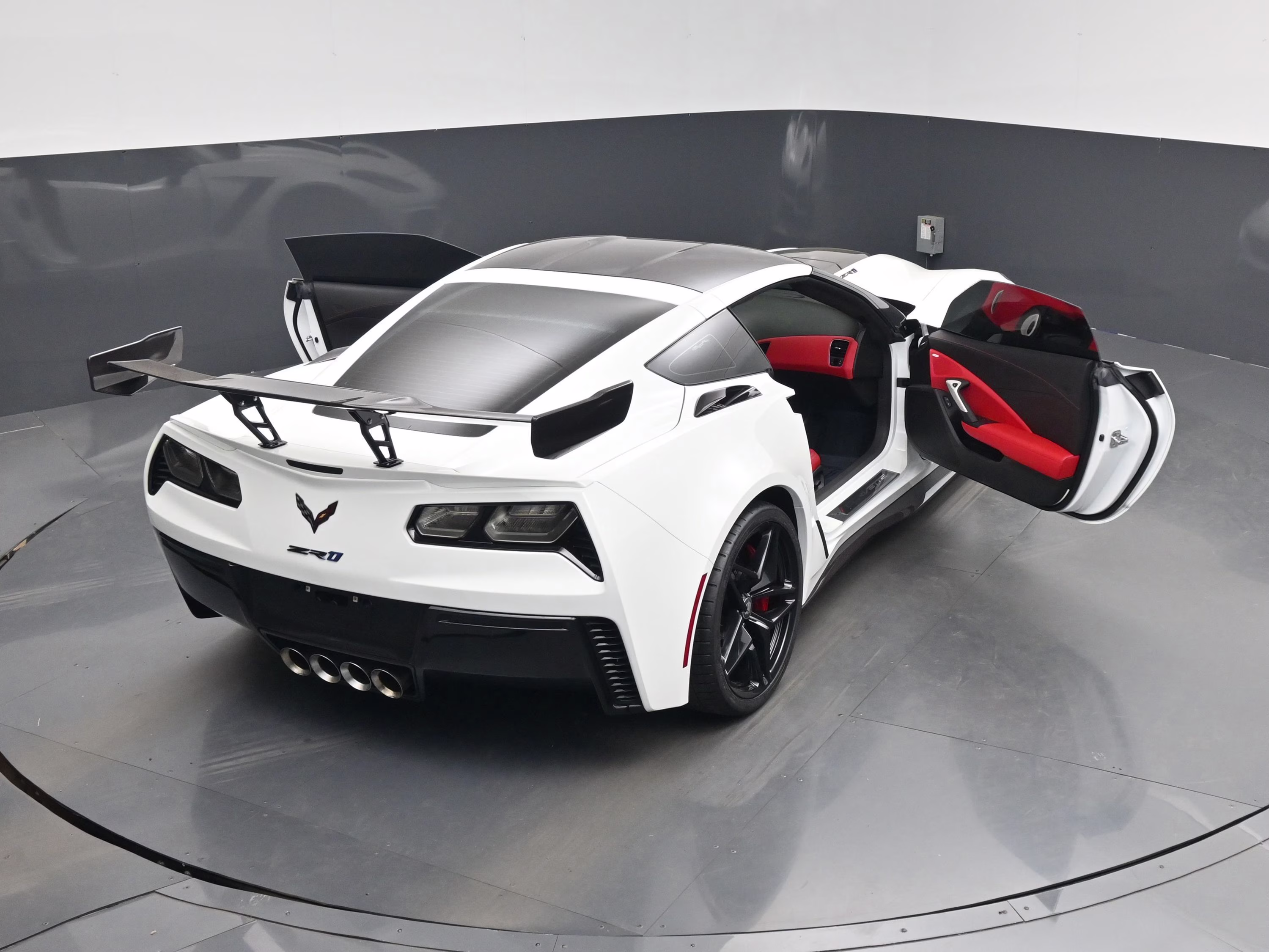 2019 Arctic White Chevrolet Corvette ZR1 RWD Coupe