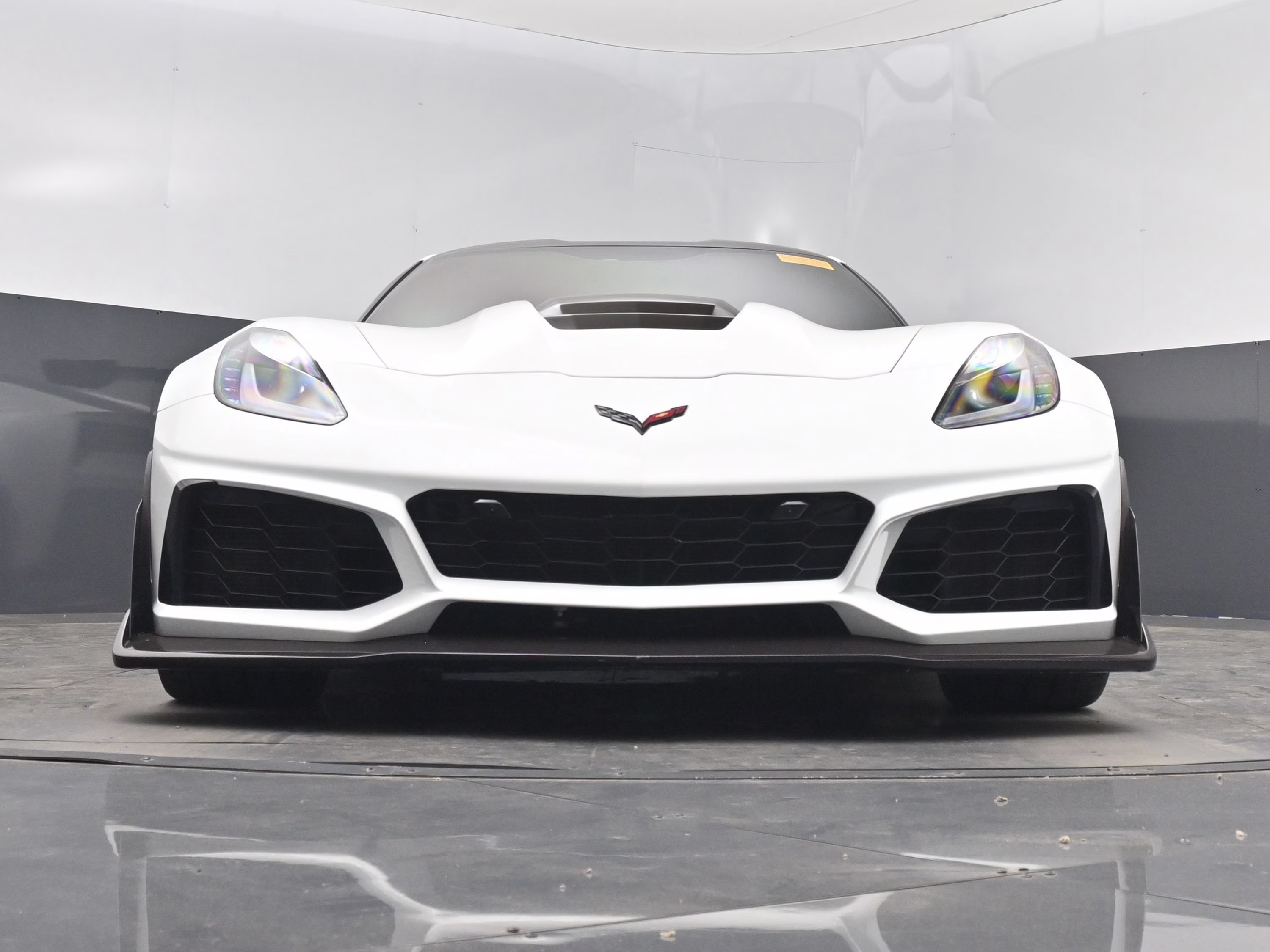 2019 Arctic White Chevrolet Corvette ZR1 RWD Coupe