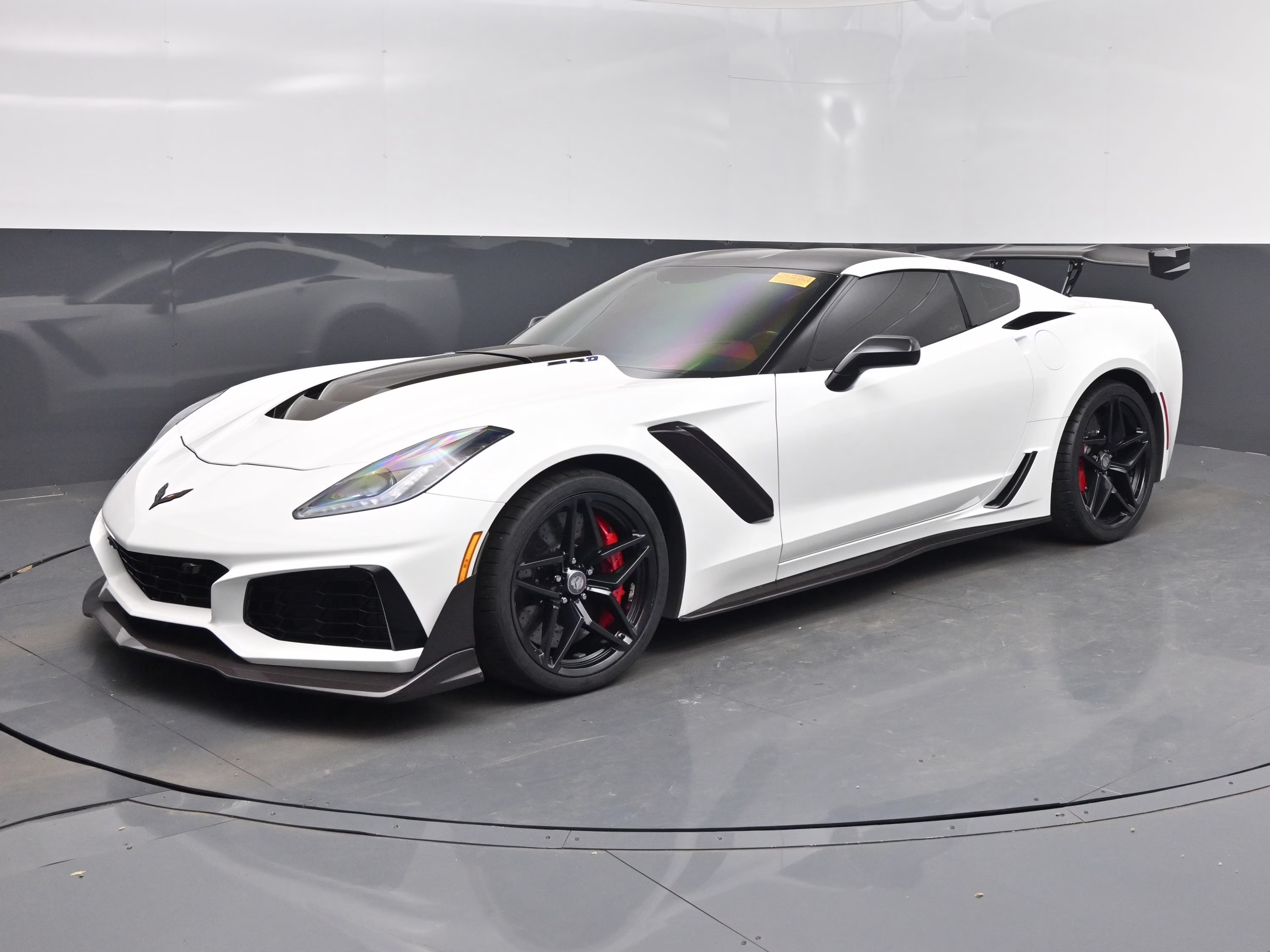 2019 Arctic White Chevrolet Corvette ZR1 RWD Coupe